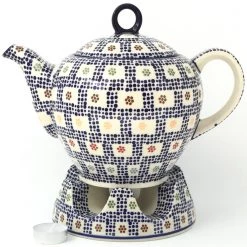 Janelle Imports Victorian Teapot 1.75 Qt In Modern Checkers